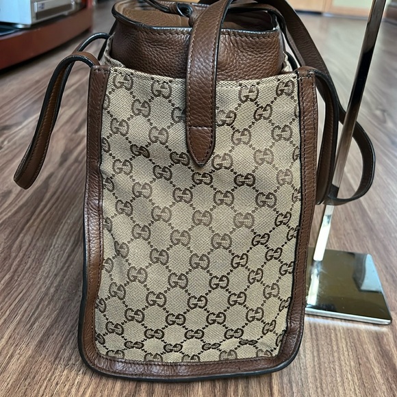 A195 - π―% authentic Gucci tote bag - Picture 10 of 16